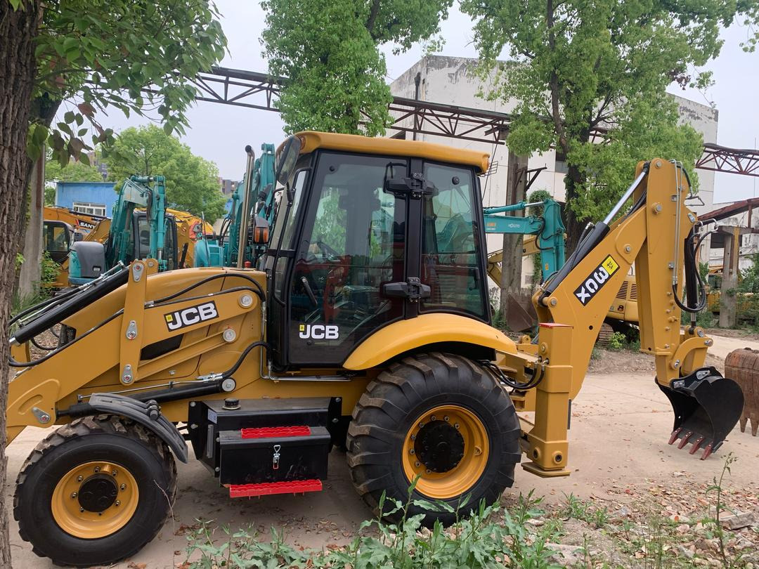 JCB 3CX - Ekskavators-iekrāvējs: foto 5 JCB 3CX - Ekskavators-iekrāvējs: foto 5