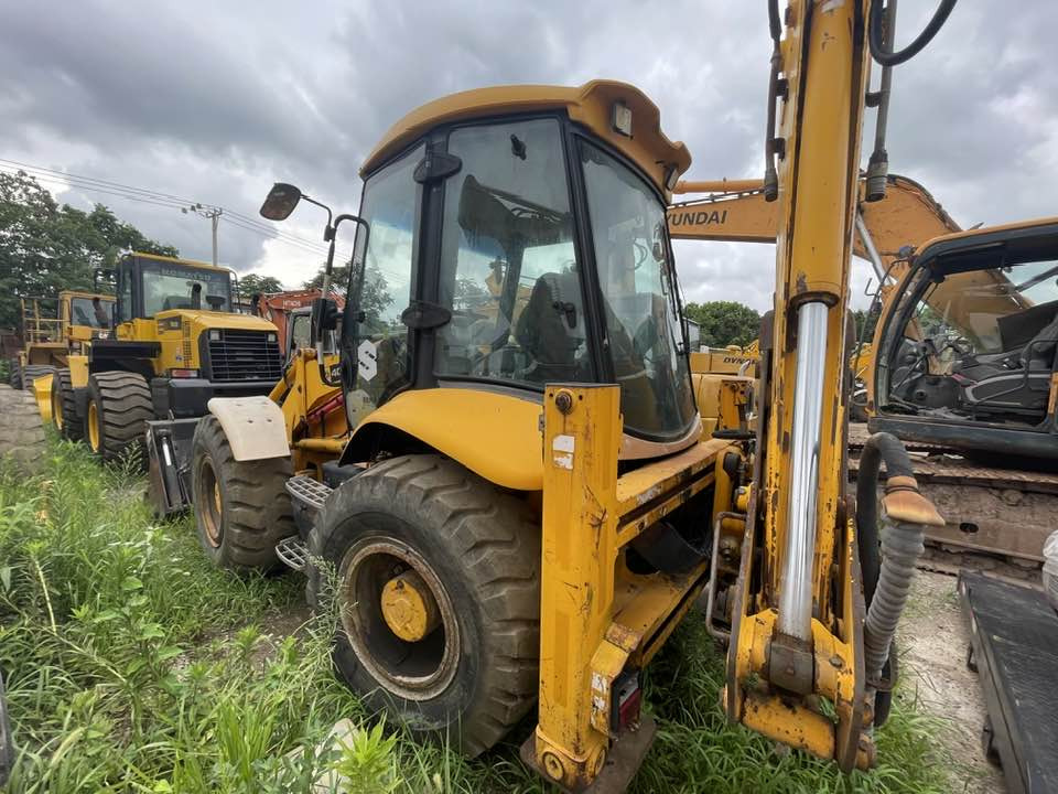 JCB 4CX - Ekskavators-iekrāvējs: foto 2 JCB 4CX - Ekskavators-iekrāvējs: foto 2