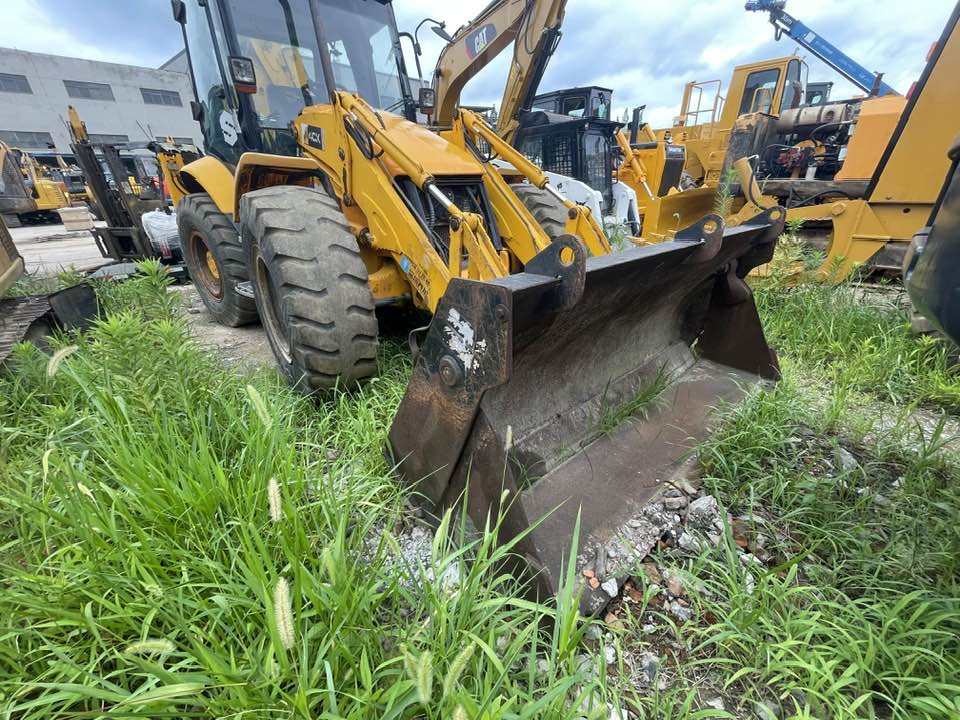 JCB 4CX - Ekskavators-iekrāvējs: foto 4 JCB 4CX - Ekskavators-iekrāvējs: foto 4