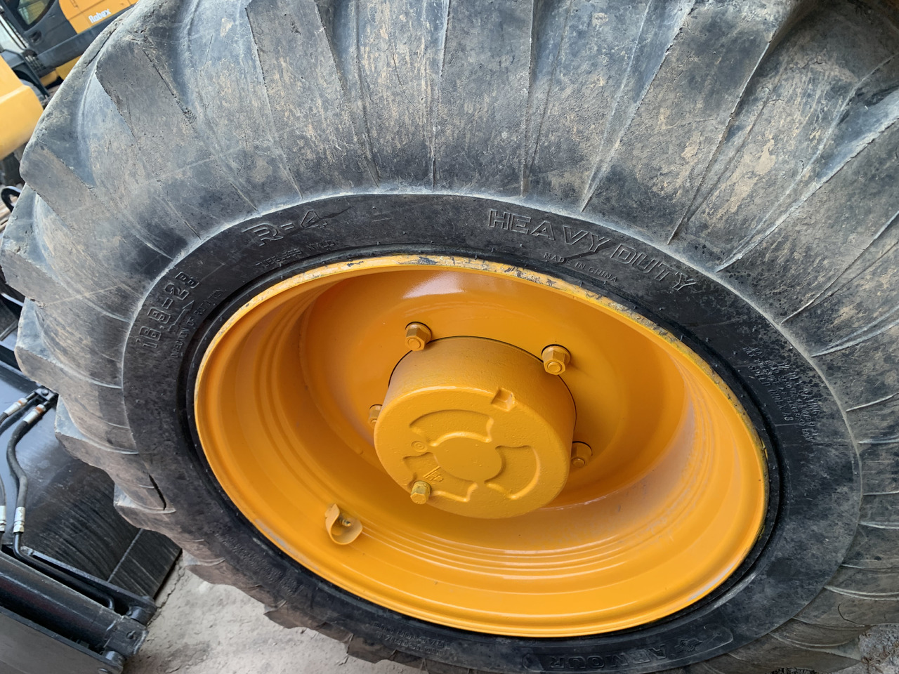 JCB 4CX - Riteņu iekrāvējs: foto 4 JCB 4CX - Riteņu iekrāvējs: foto 4