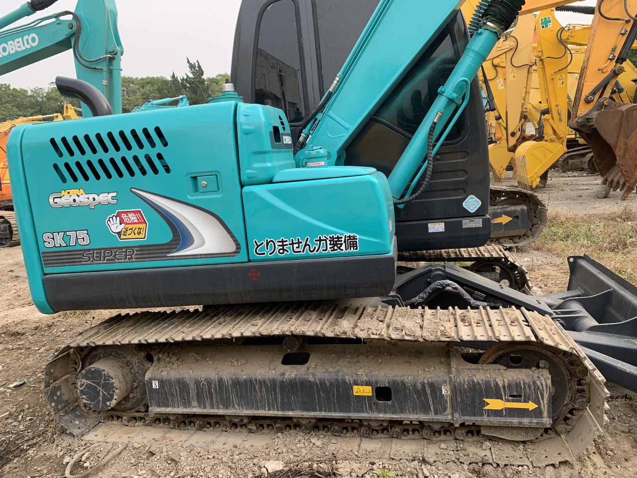 KOBELCO SK75-8 - Kāpurķēžu ekskavators: foto 4 KOBELCO SK75-8 - Kāpurķēžu ekskavators: foto 4
