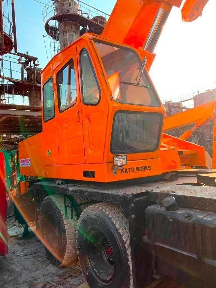 Kato NK 250 E - Visurgājējs celtnis: foto 1 Kato NK 250 E - Visurgājējs celtnis: foto 1