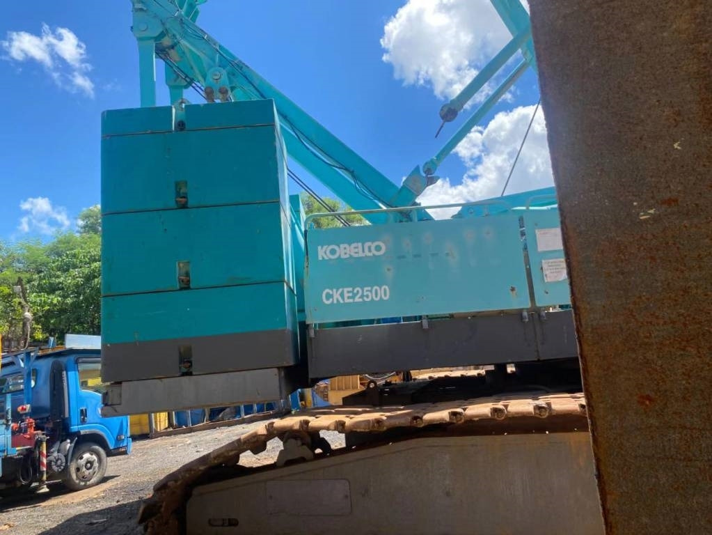 Kobelco CKE 2500 - Kāpurķēžu celtnis: foto 3 Kobelco CKE 2500 - Kāpurķēžu celtnis: foto 3