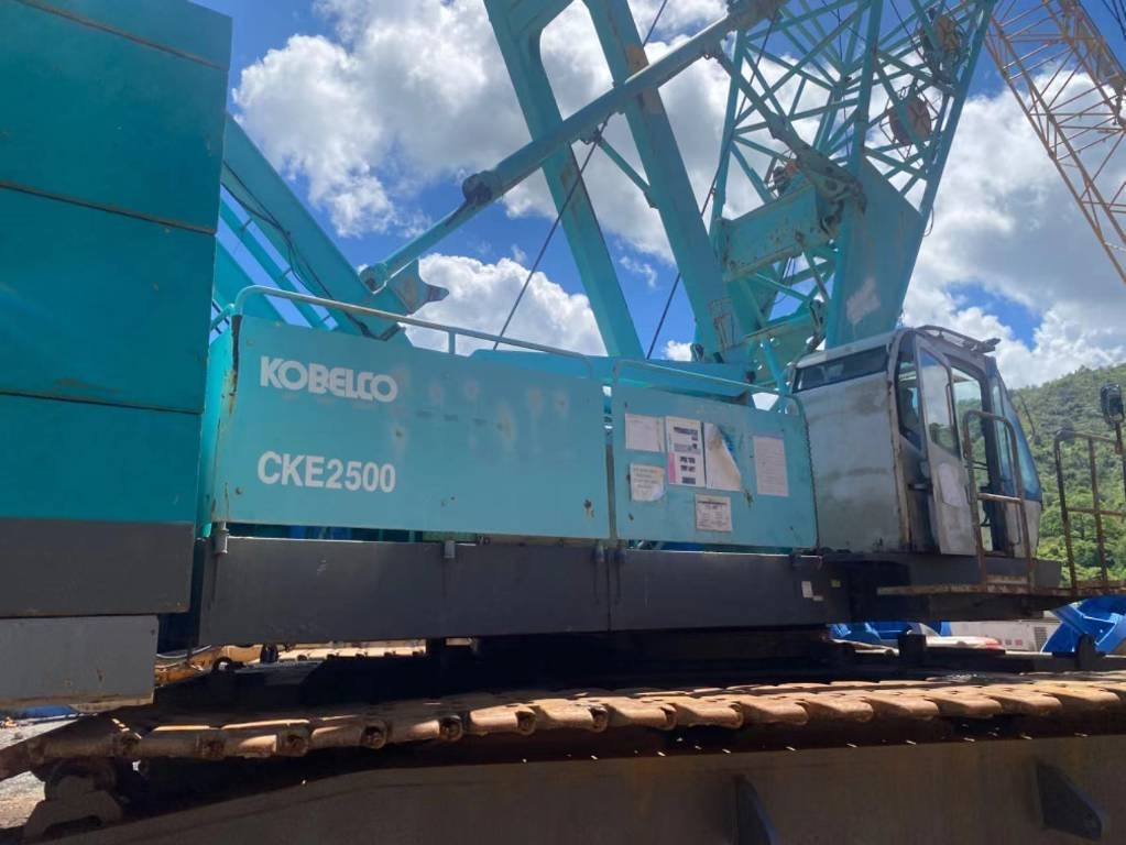 Kobelco CKE 2500 - Kāpurķēžu celtnis: foto 2 Kobelco CKE 2500 - Kāpurķēžu celtnis: foto 2