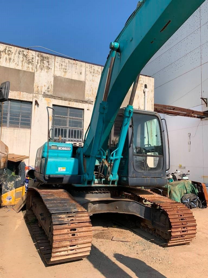 Kobelco SK 210 LC-8 - Kāpurķēžu ekskavators: foto 2 Kobelco SK 210 LC-8 - Kāpurķēžu ekskavators: foto 2