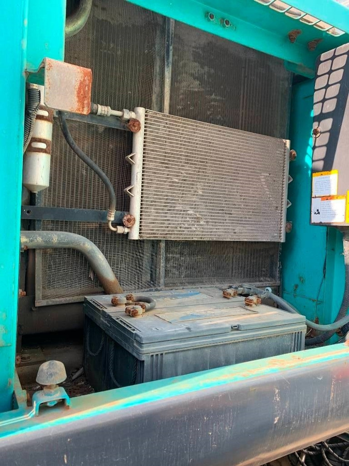 Kobelco SK 210 LC-8 - Kāpurķēžu ekskavators: foto 4 Kobelco SK 210 LC-8 - Kāpurķēžu ekskavators: foto 4
