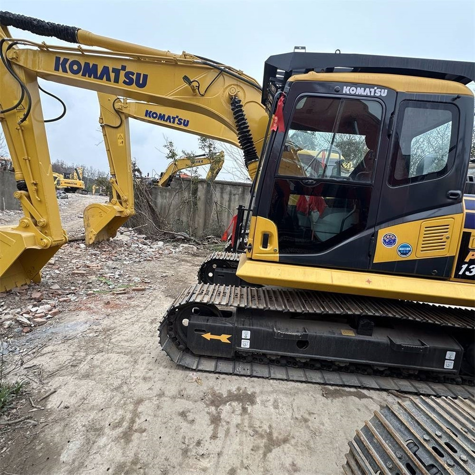 Komatsu PC 130-7 - Kāpurķēžu ekskavators: foto 1 Komatsu PC 130-7 - Kāpurķēžu ekskavators: foto 1