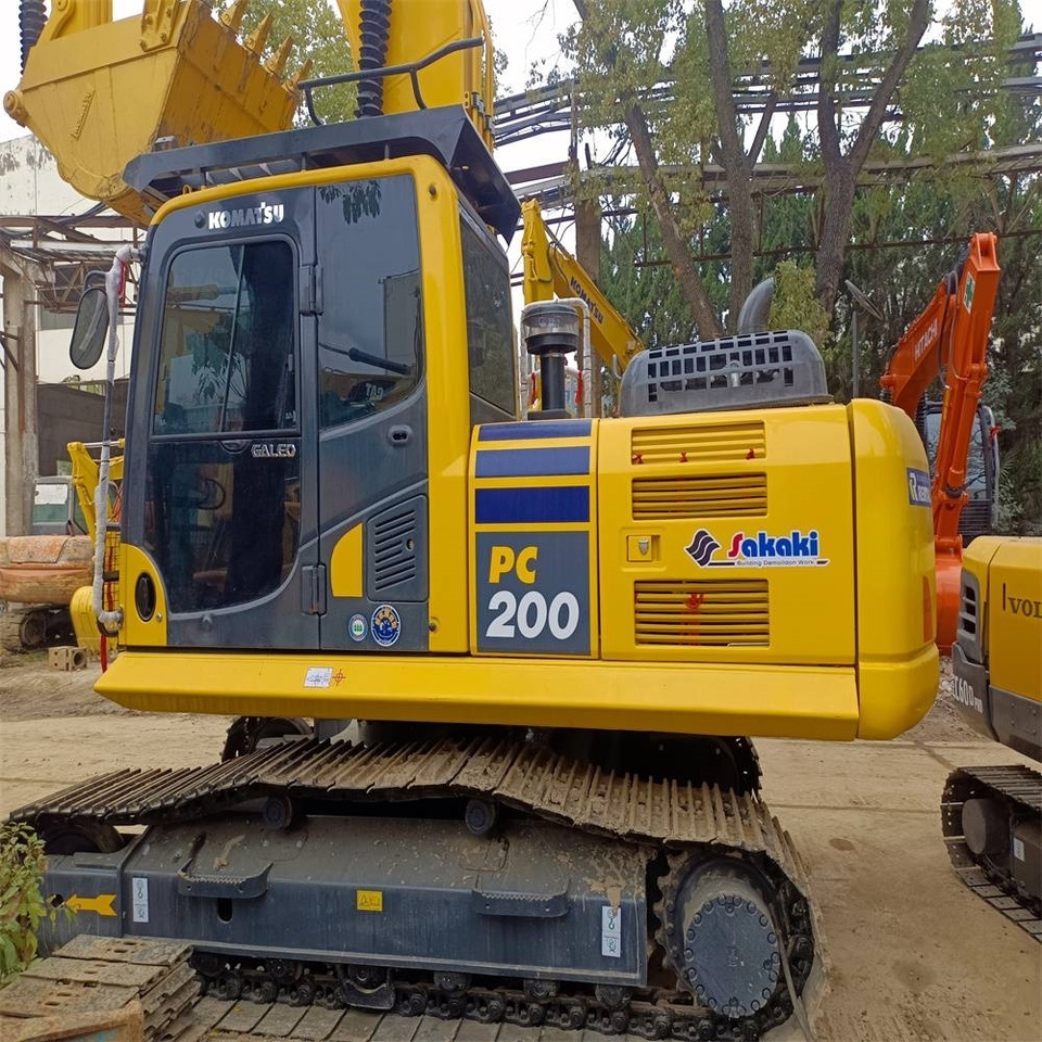Komatsu PC 200 - Kāpurķēžu ekskavators: foto 3 Komatsu PC 200 - Kāpurķēžu ekskavators: foto 3