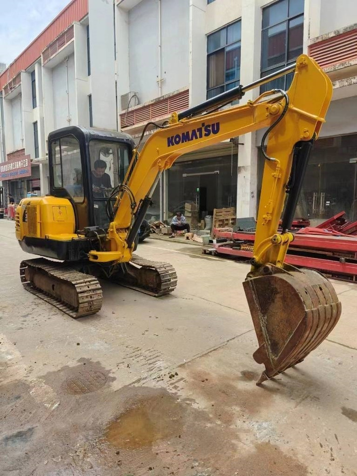 Komatsu PC 35 R-8 - Mini-ekskavators: foto 2 Komatsu PC 35 R-8 - Mini-ekskavators: foto 2