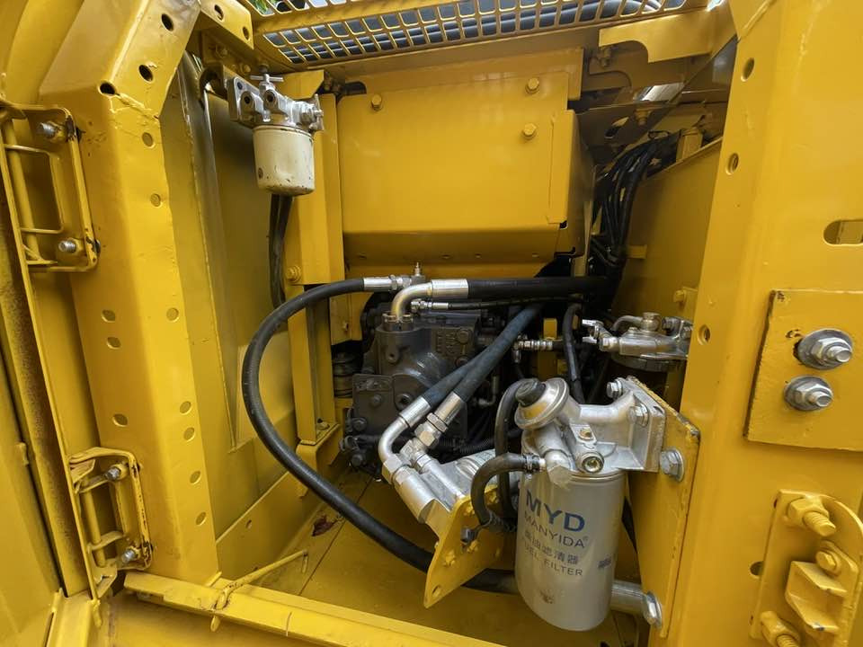 Komatsu PC130 - Mini-ekskavators: foto 4 Komatsu PC130 - Mini-ekskavators: foto 4