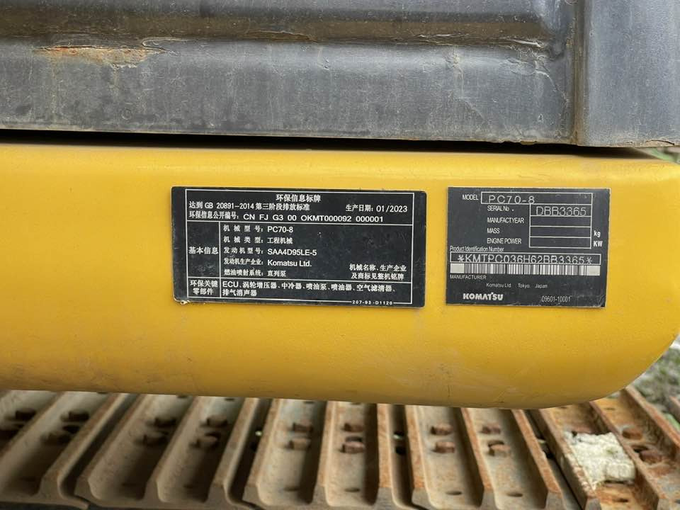 Komatsu PC70-8 - Mini-ekskavators: foto 2 Komatsu PC70-8 - Mini-ekskavators: foto 2