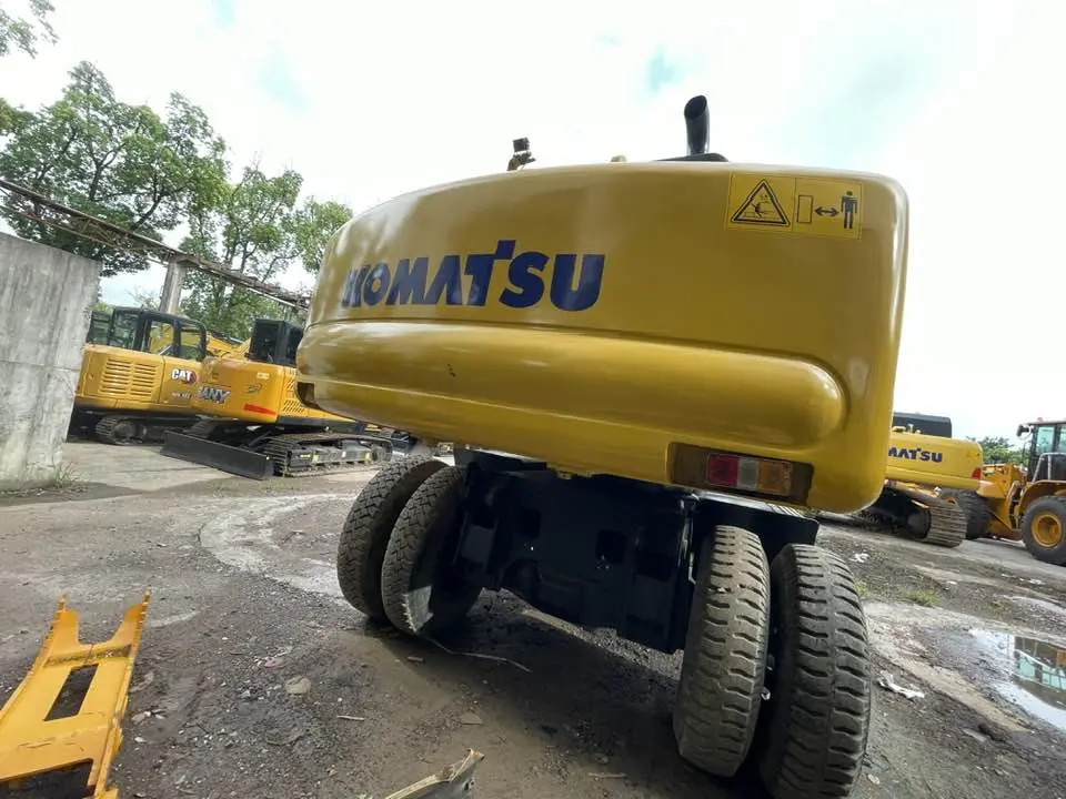 Komatsu PW160-11 - Riteņu ekskavators: foto 5 Komatsu PW160-11 - Riteņu ekskavators: foto 5