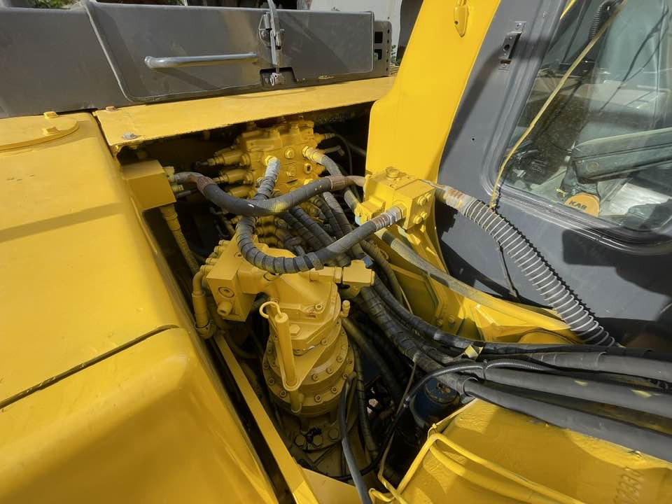 Komatsu PW160-8 [ - Riteņu ekskavators: foto 4 Komatsu PW160-8 [ - Riteņu ekskavators: foto 4