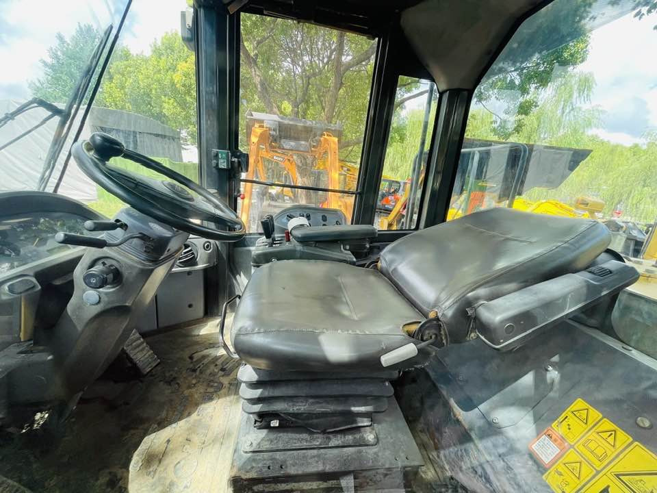 Komatsu WA380-8 - Riteņu iekrāvējs: foto 1 Komatsu WA380-8 - Riteņu iekrāvējs: foto 1