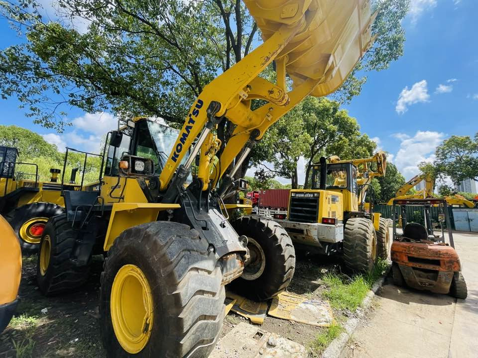 Komatsu WA380-8 - Riteņu iekrāvējs: foto 1 Komatsu WA380-8 - Riteņu iekrāvējs: foto 1