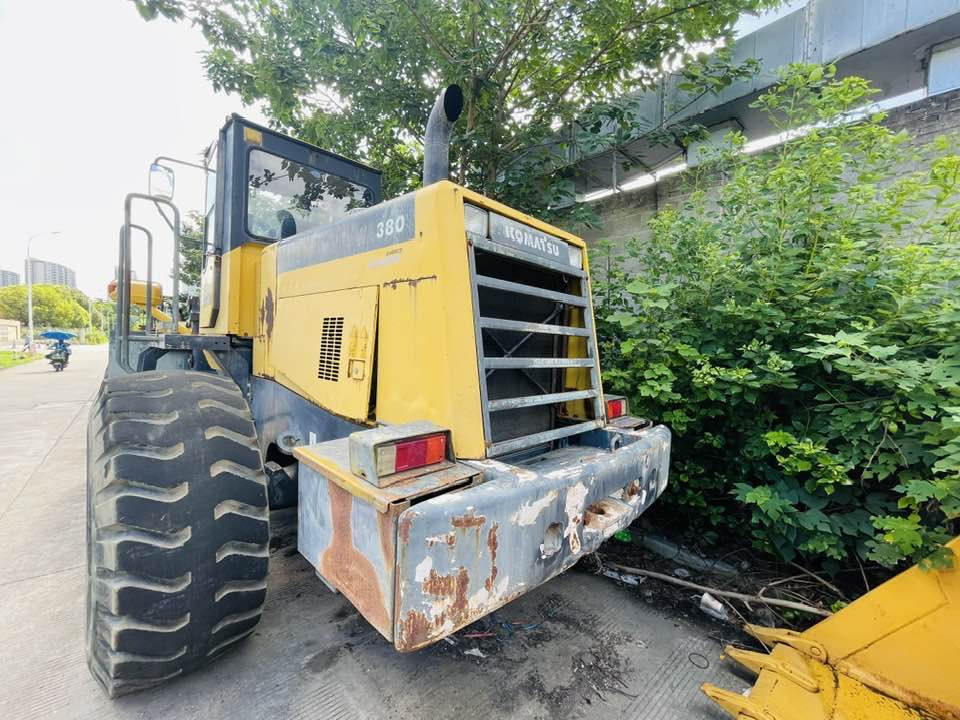 Komatsu WA380-8 - Riteņu iekrāvējs: foto 3 Komatsu WA380-8 - Riteņu iekrāvējs: foto 3