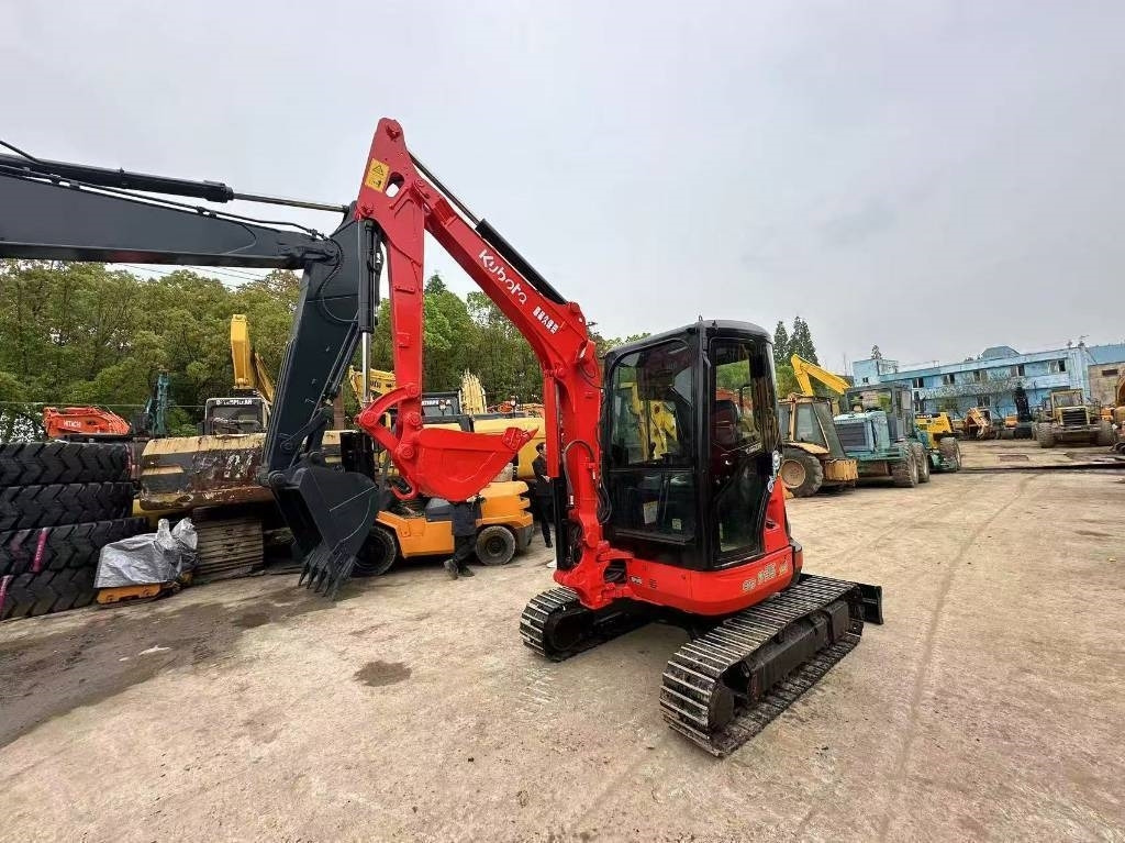 Kubota U-35 - Mini-ekskavators: foto 2 Kubota U-35 - Mini-ekskavators: foto 2