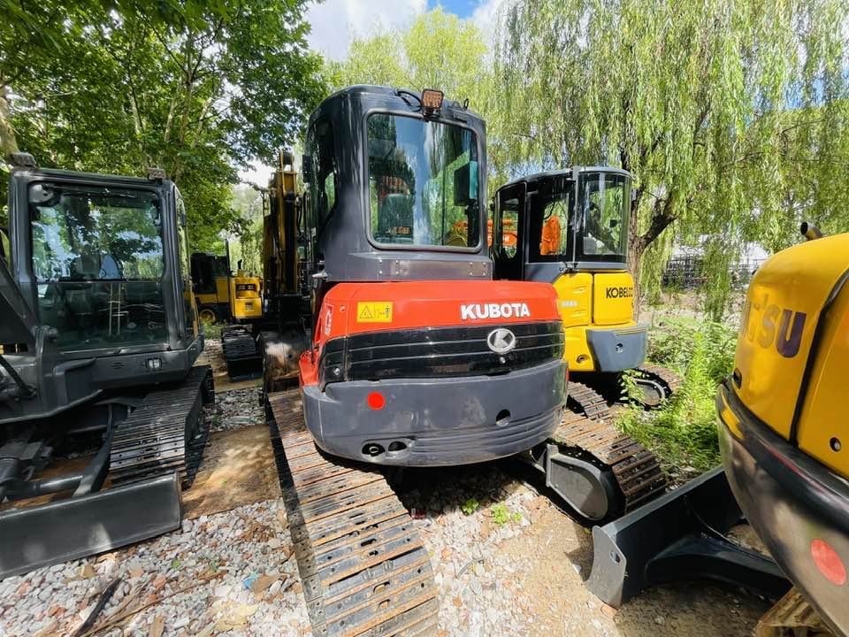 Kubota U55-4 - Mini-ekskavators: foto 1 Kubota U55-4 - Mini-ekskavators: foto 1