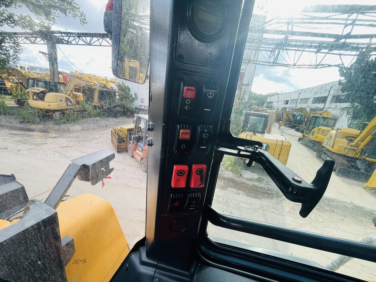 LiuGong 856H - Riteņu iekrāvējs: foto 2 LiuGong 856H - Riteņu iekrāvējs: foto 2