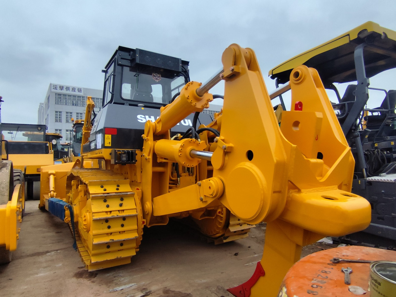 SHANTUI SD32 - Buldozers: foto 1 SHANTUI SD32 - Buldozers: foto 1