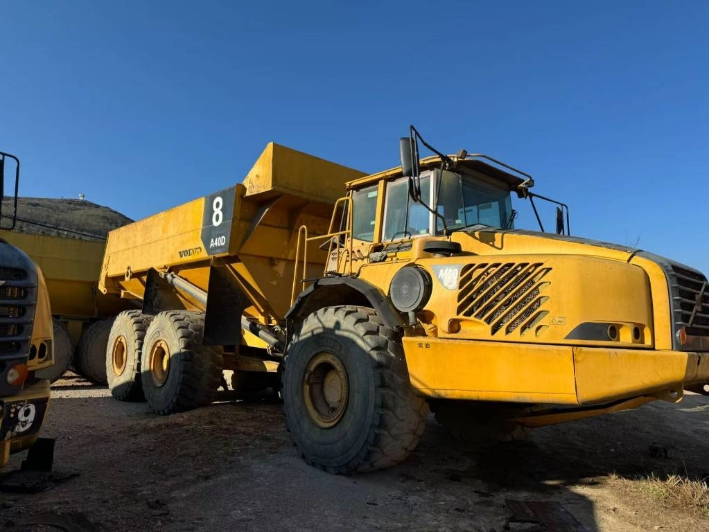 Volvo A 40 D - Artikulētias pašizgāzējs: foto 2 Volvo A 40 D - Artikulētias pašizgāzējs: foto 2