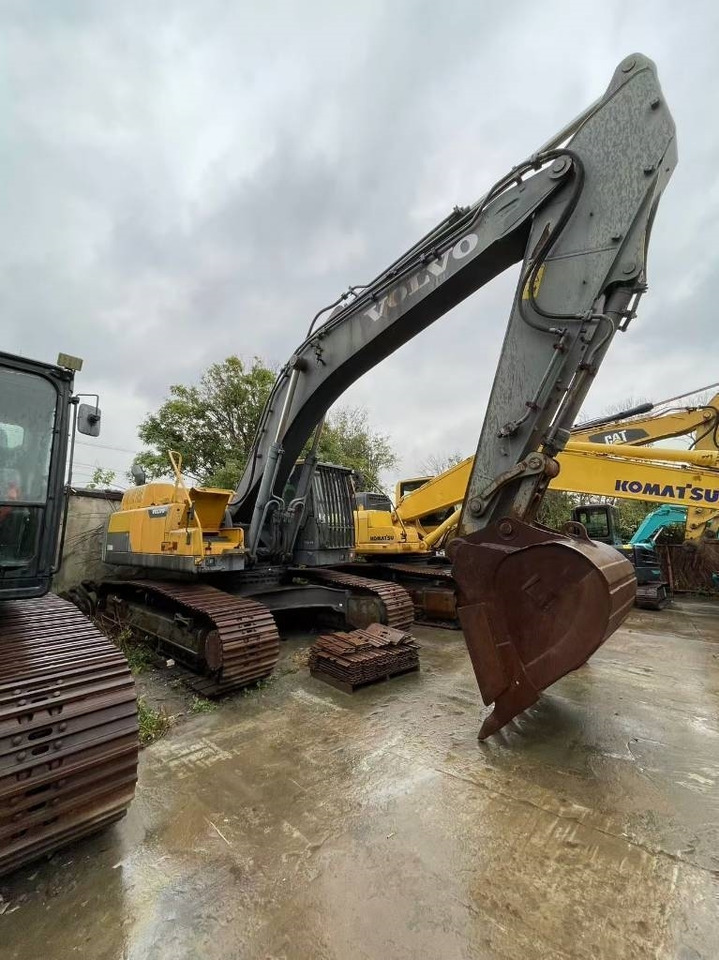 Volvo EC 380 DL - Kāpurķēžu ekskavators: foto 1 Volvo EC 380 DL - Kāpurķēžu ekskavators: foto 1