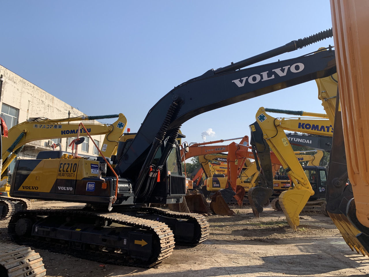 Kāpurķēžu ekskavators Volvo EC210: foto 15