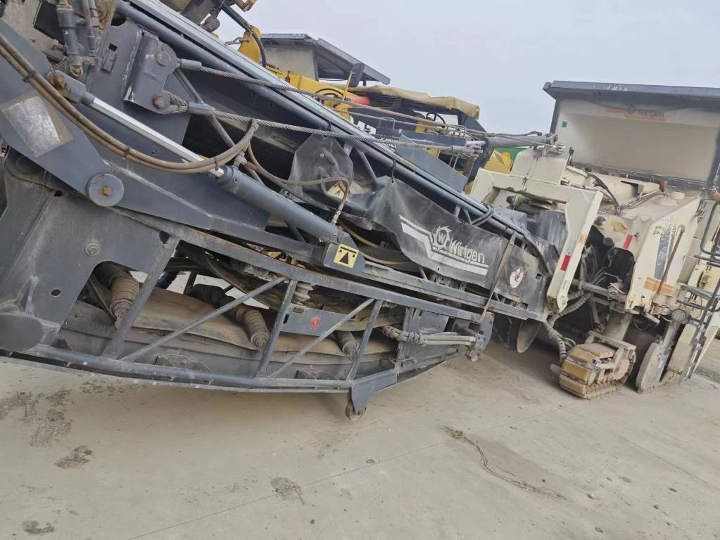 Wirtgen W2000 - Asfalta frēze: foto 2 Wirtgen W2000 - Asfalta frēze: foto 2