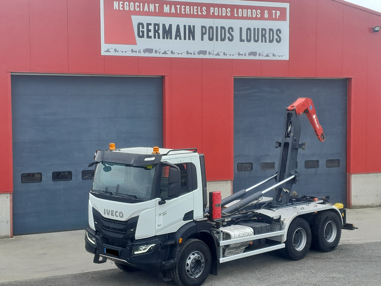 IVECO - Pacēlājs ar āķi: foto 1 IVECO - Pacēlājs ar āķi: foto 1