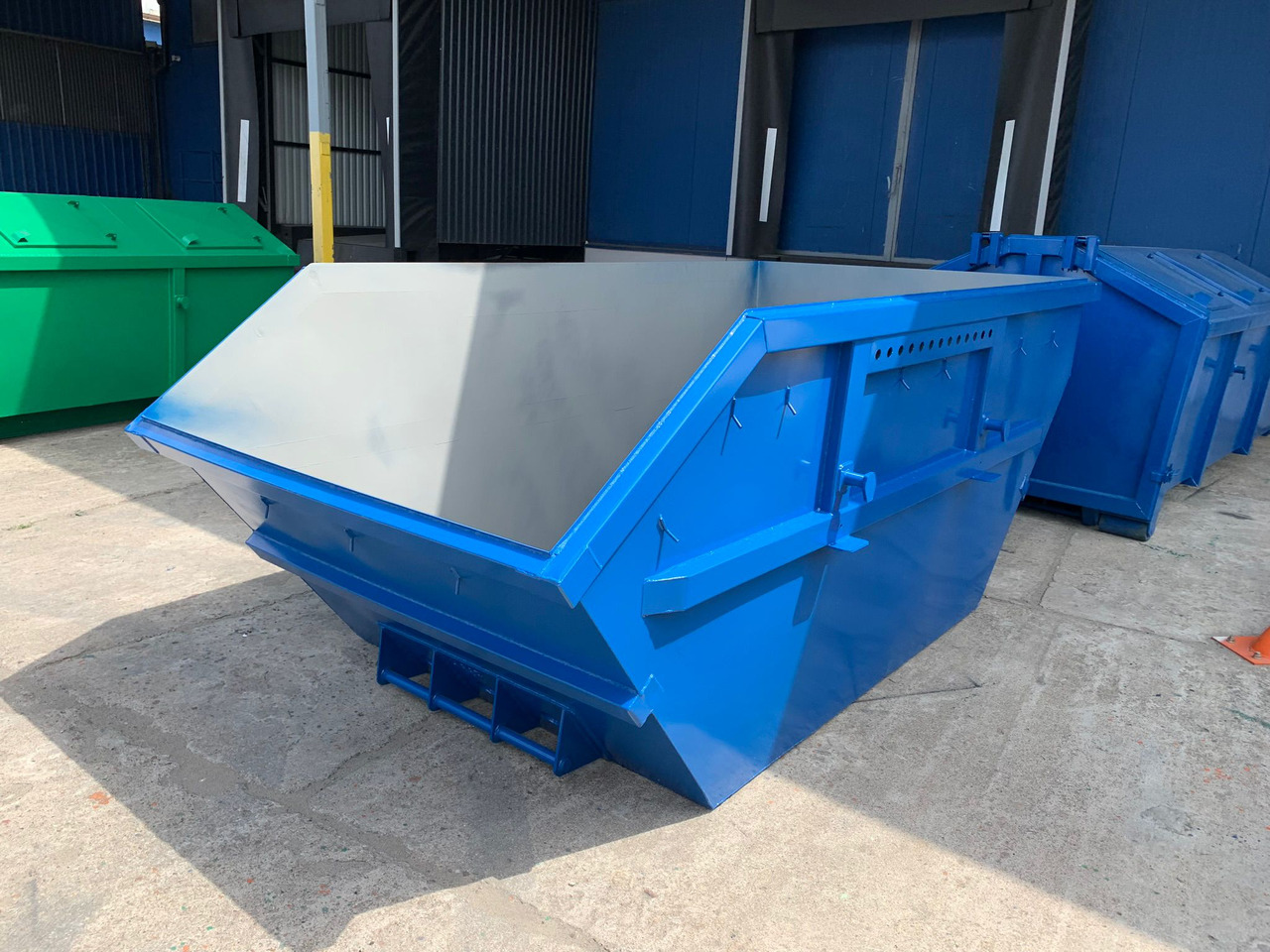 Mulda/Bauschuttcontainer/Absetzmulde/Multicar M1 - Lift dumper: foto 1 Mulda/Bauschuttcontainer/Absetzmulde/Multicar M1 - Lift dumper: foto 1