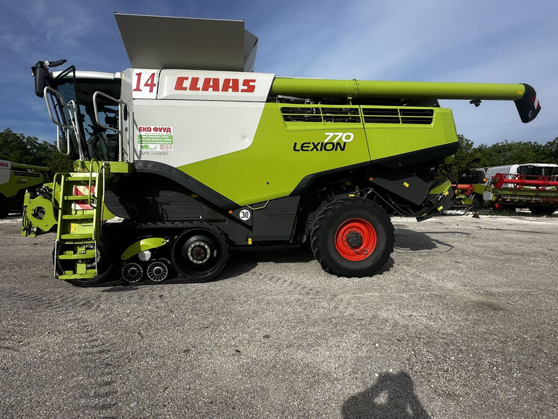 Claas Lexion 770 TT 4X4 CEMOS - Labības kombains: foto 2 Claas Lexion 770 TT 4X4 CEMOS - Labības kombains: foto 2