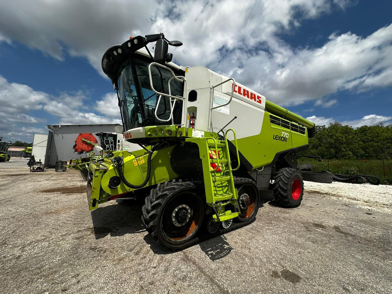 Claas Lexion 770 TT - Labības kombains: foto 1 Claas Lexion 770 TT - Labības kombains: foto 1