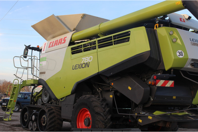 Claas lexion 780 tt - Labības kombains: foto 1 Claas lexion 780 tt - Labības kombains: foto 1