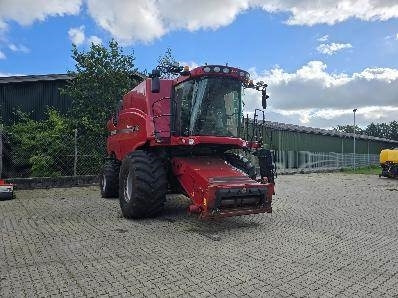 Case IH AXIAL FLOW 8010 - Labības kombains: foto 2 Case IH AXIAL FLOW 8010 - Labības kombains: foto 2