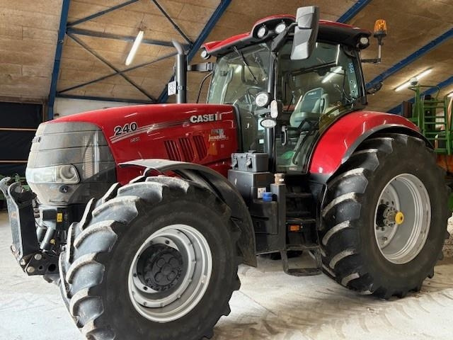 Case IH PUMA 240 CVX - Traktors: foto 1 Case IH PUMA 240 CVX - Traktors: foto 1