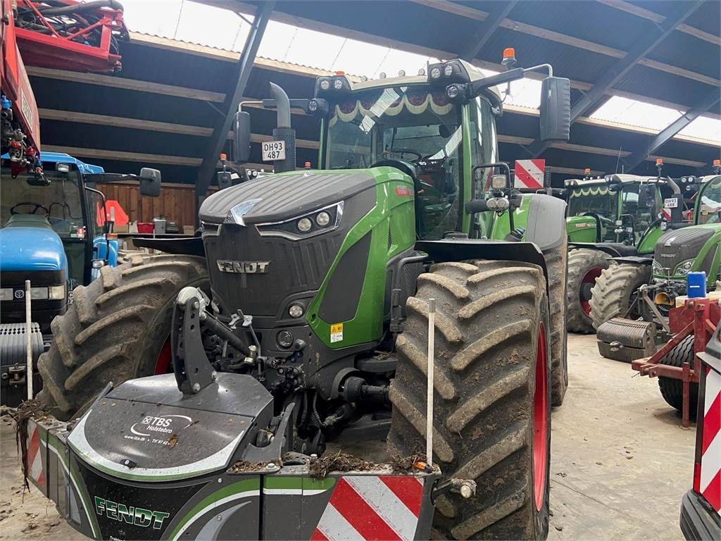 Fendt 942 942 GEN6 PROFIPL - Traktors: foto 1 Fendt 942 942 GEN6 PROFIPL - Traktors: foto 1