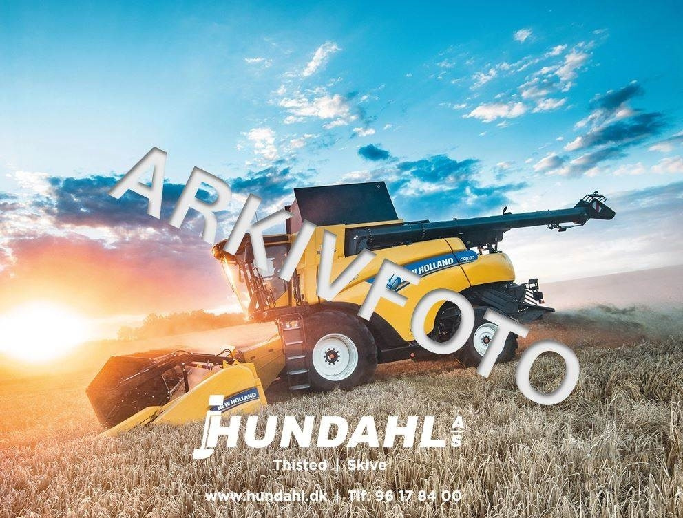 New Holland CR8.90 ST5 EMEA 14.5 - Labības kombains: foto 1 New Holland CR8.90 ST5 EMEA 14.5 - Labības kombains: foto 1