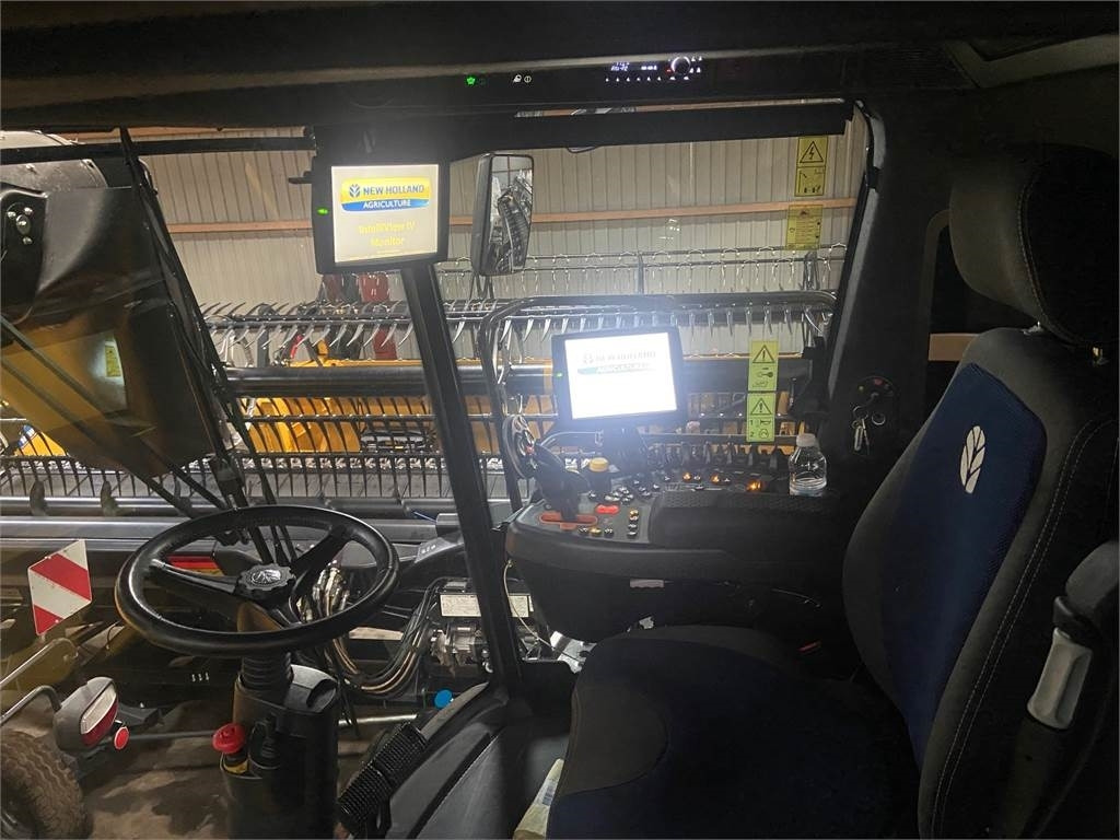 New Holland CR9.90 ST.V EU AMEA - Labības kombains: foto 5 New Holland CR9.90 ST.V EU AMEA - Labības kombains: foto 5