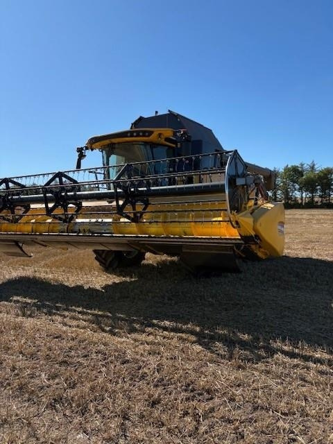 New Holland CX8.70 SLH - Labības kombains: foto 2 New Holland CX8.70 SLH - Labības kombains: foto 2