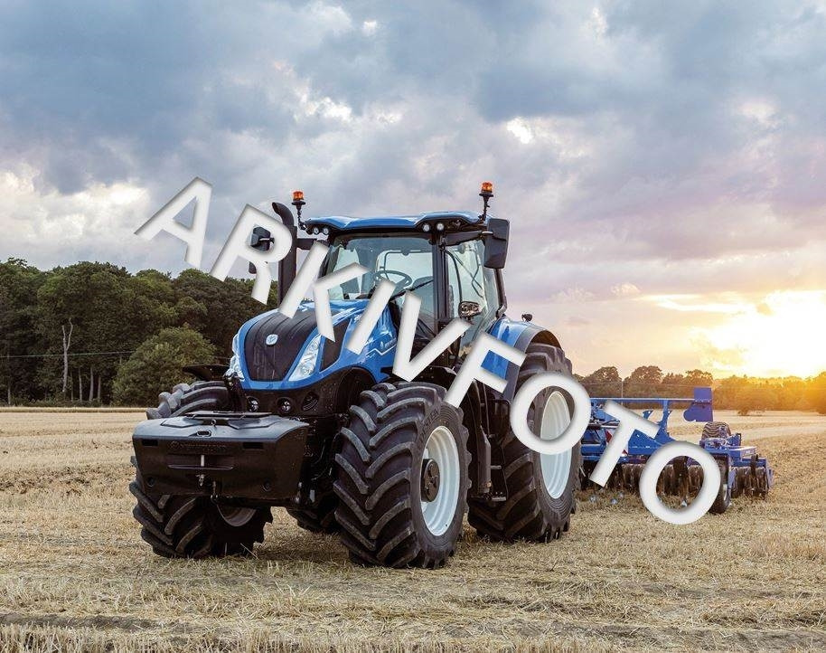 New Holland T7.340 HD AC NEW GEN - Traktors: foto 1 New Holland T7.340 HD AC NEW GEN - Traktors: foto 1