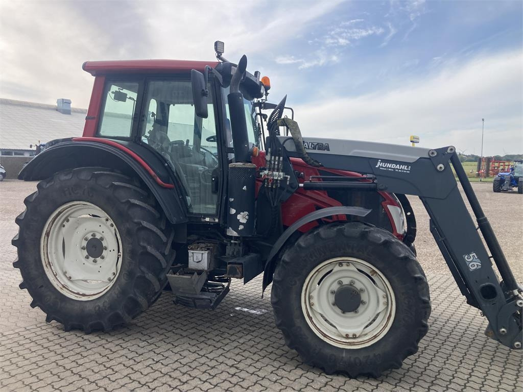 Valtra N123 MED FRONTLÆSSER - Traktors: foto 2 Valtra N123 MED FRONTLÆSSER - Traktors: foto 2