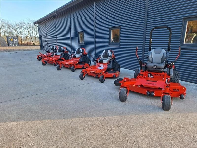 Ariens ARIENS FORHANDLER - Komunālais traktors: foto 1 Ariens ARIENS FORHANDLER - Komunālais traktors: foto 1