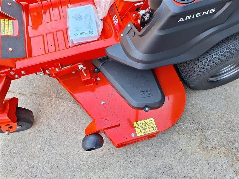Ariens IKON XD 52" (132 Cm. Klippe bredde) - Komunālais traktors: foto 5 Ariens IKON XD 52" (132 Cm. Klippe bredde) - Komunālais traktors: foto 5