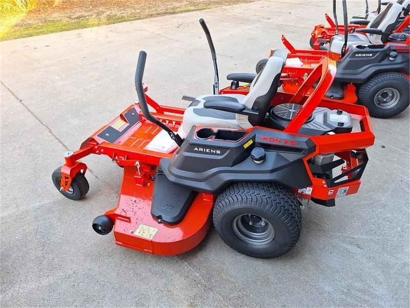 Ariens IKON XD 52" (132 Cm. Klippe bredde) - Komunālais traktors: foto 4 Ariens IKON XD 52" (132 Cm. Klippe bredde) - Komunālais traktors: foto 4