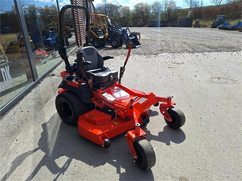 Ariens Zenith 60" (152 cm Klippe bredde) - Komunālais traktors: foto 3 Ariens Zenith 60" (152 cm Klippe bredde) - Komunālais traktors: foto 3
