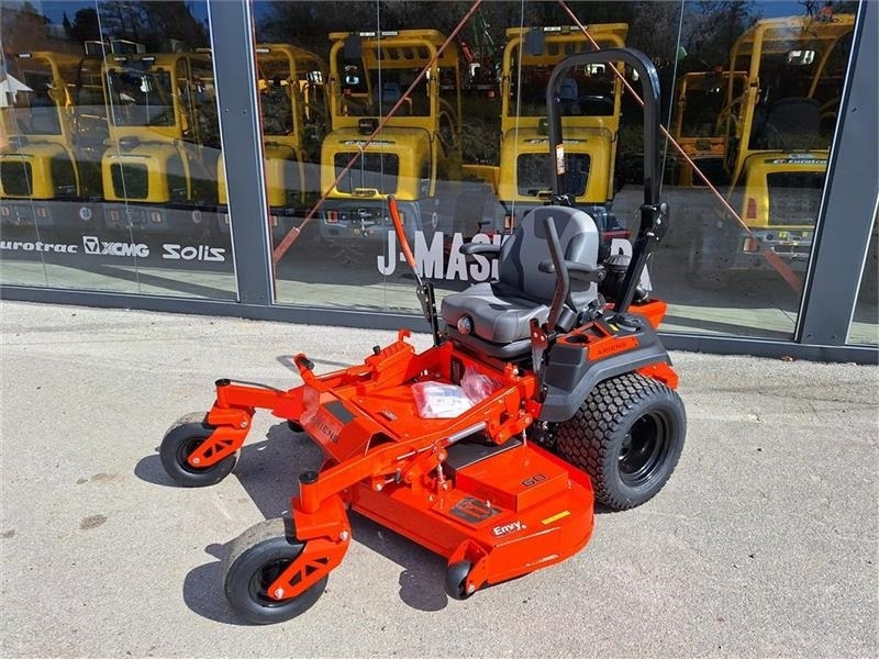 Ariens Zenith 60" (152 cm Klippe bredde) - Komunālais traktors: foto 1 Ariens Zenith 60" (152 cm Klippe bredde) - Komunālais traktors: foto 1