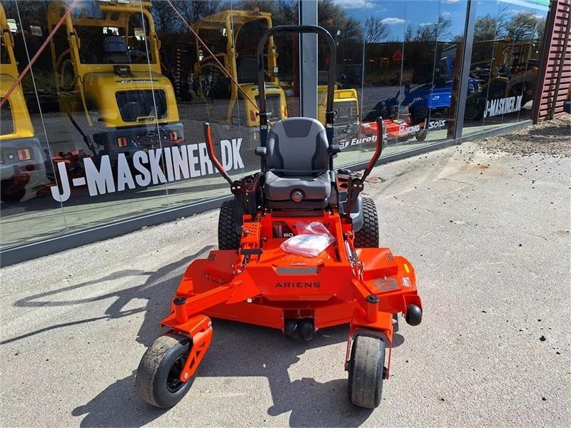 Ariens Zenith 60" (152 cm Klippe bredde) - Komunālais traktors: foto 2 Ariens Zenith 60" (152 cm Klippe bredde) - Komunālais traktors: foto 2