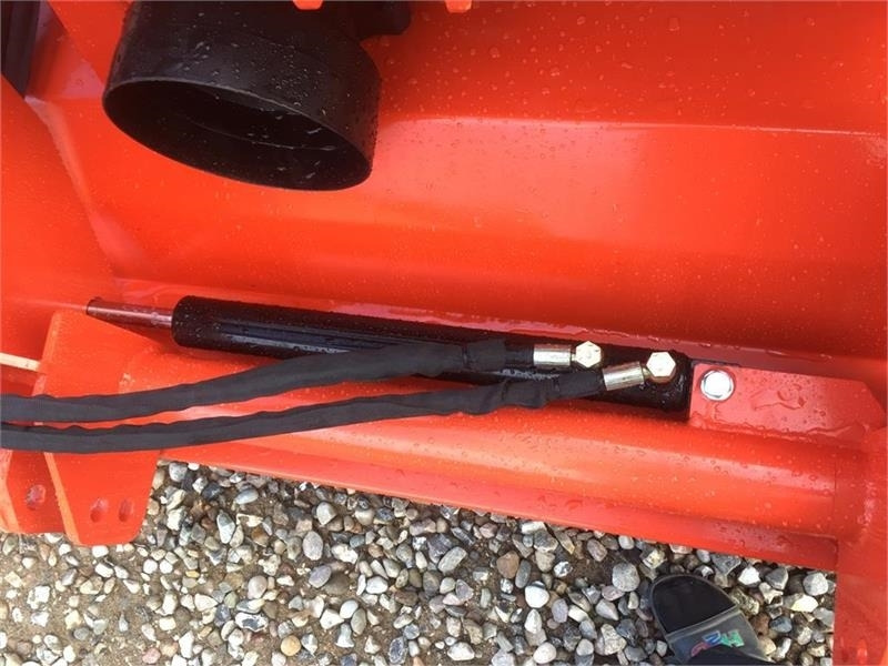 Boxer AG 2800 front og bagmonteret - Pļaujmašīna-smalcinātājs: foto 5 Boxer AG 2800 front og bagmonteret - Pļaujmašīna-smalcinātājs: foto 5