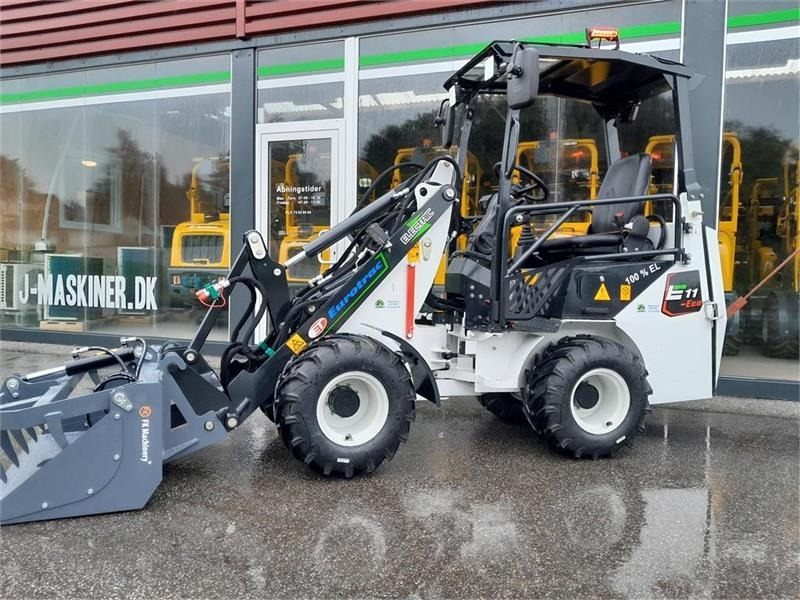 Eurotrac W11-E - Mini iekrāvējs: foto 1 Eurotrac W11-E - Mini iekrāvējs: foto 1