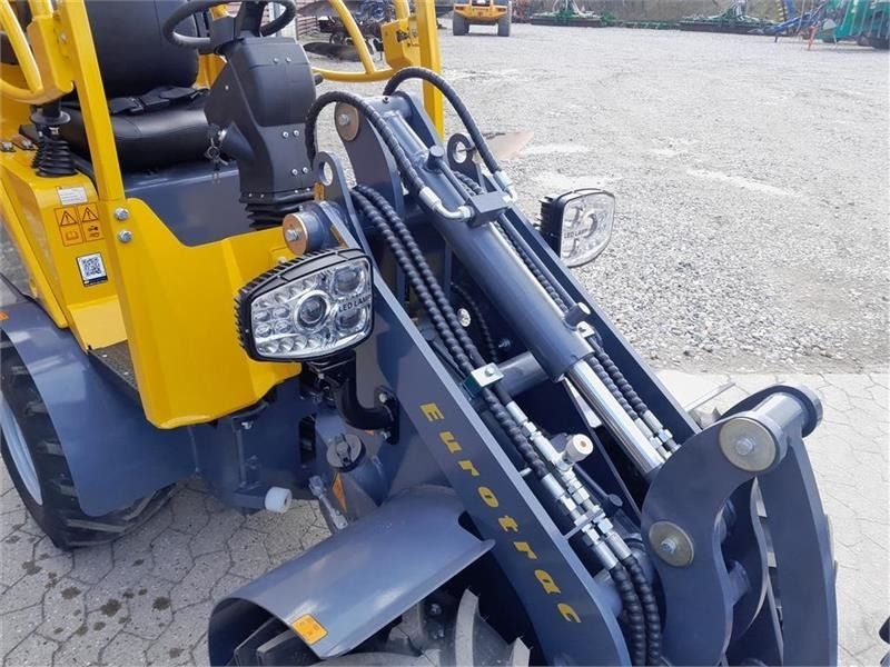 Mini iekrāvējs Eurotrac W11 LAV TÅRN: foto 11 Mini iekrāvējs Eurotrac W11 LAV TÅRN: foto 11